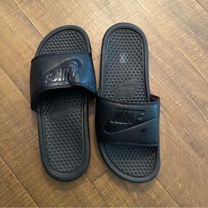 Women’s Nike slides